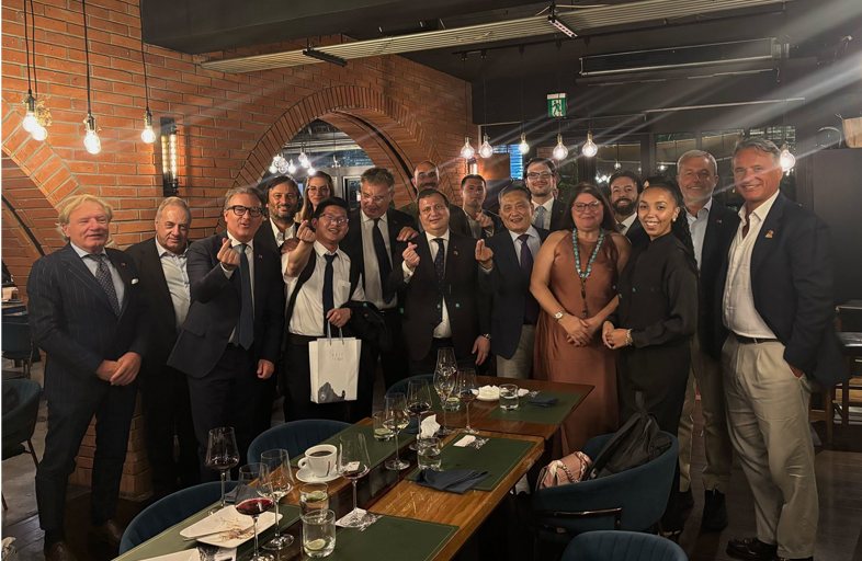 ICCT members at a networking dinner in Taipei